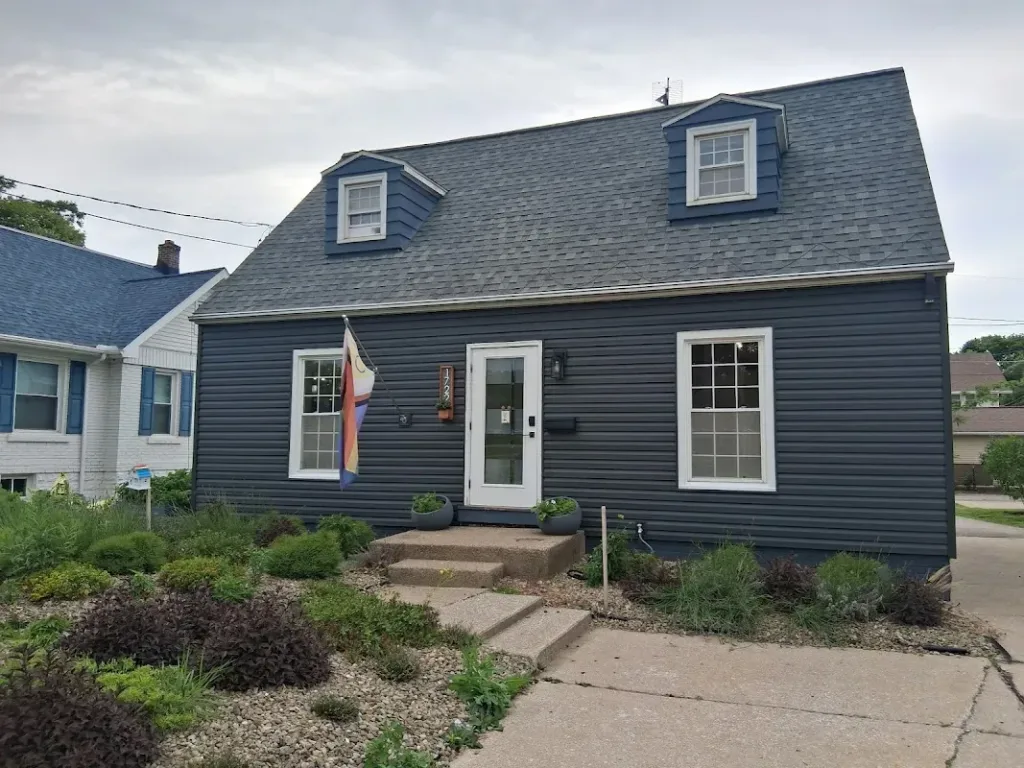 Moxi Hair Salon — Hair salon in Erie